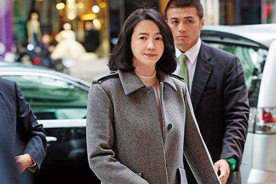 Cô gái cưới con trai tỷ phú, mẹ chồng không cho ngồi cùng mâm, 6 năm sau bà phải hối hận