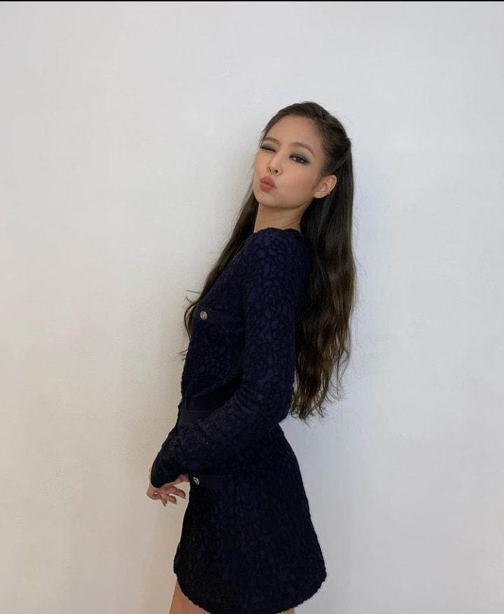 3 dáng pose đặc trưng của Jennie BLACKPINK có ngay ảnh triệu like-2