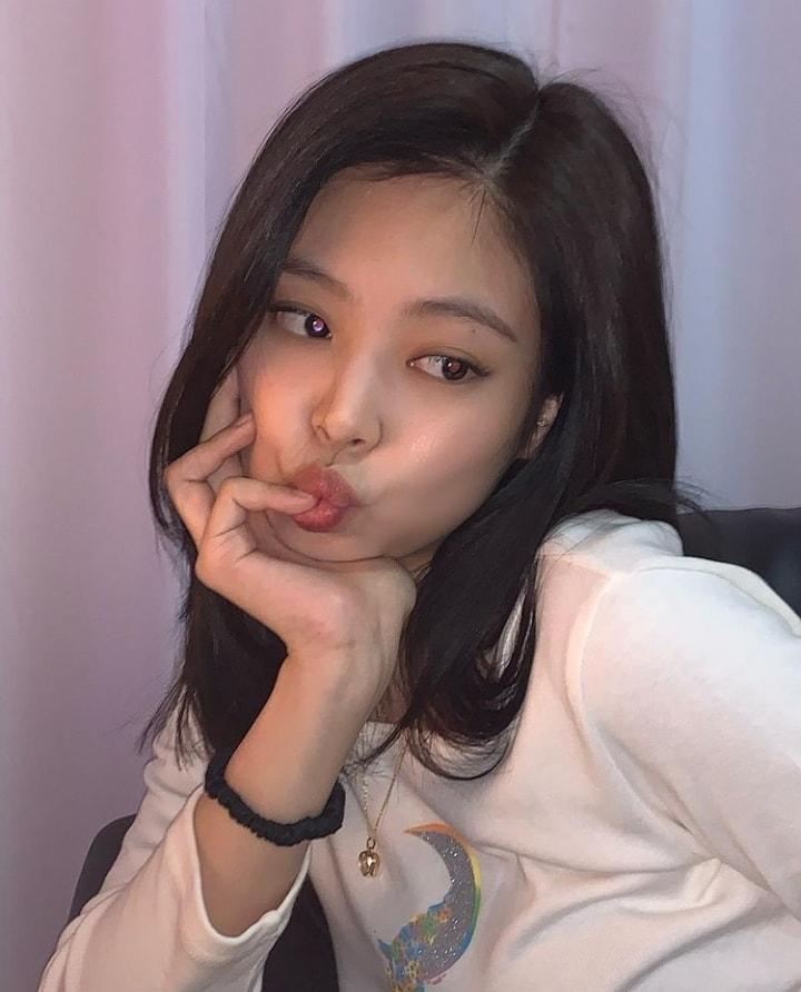 3 dáng pose đặc trưng của Jennie BLACKPINK có ngay ảnh triệu like-5