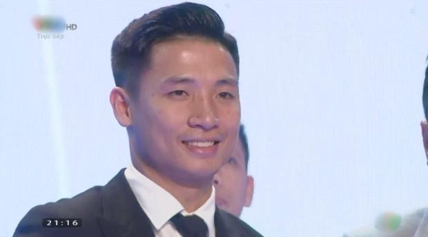 Khoảnh khắc 3 visual làng bóng hội tụ, nhìn muốn quên luôn các anh là bố bỉm sữa-4