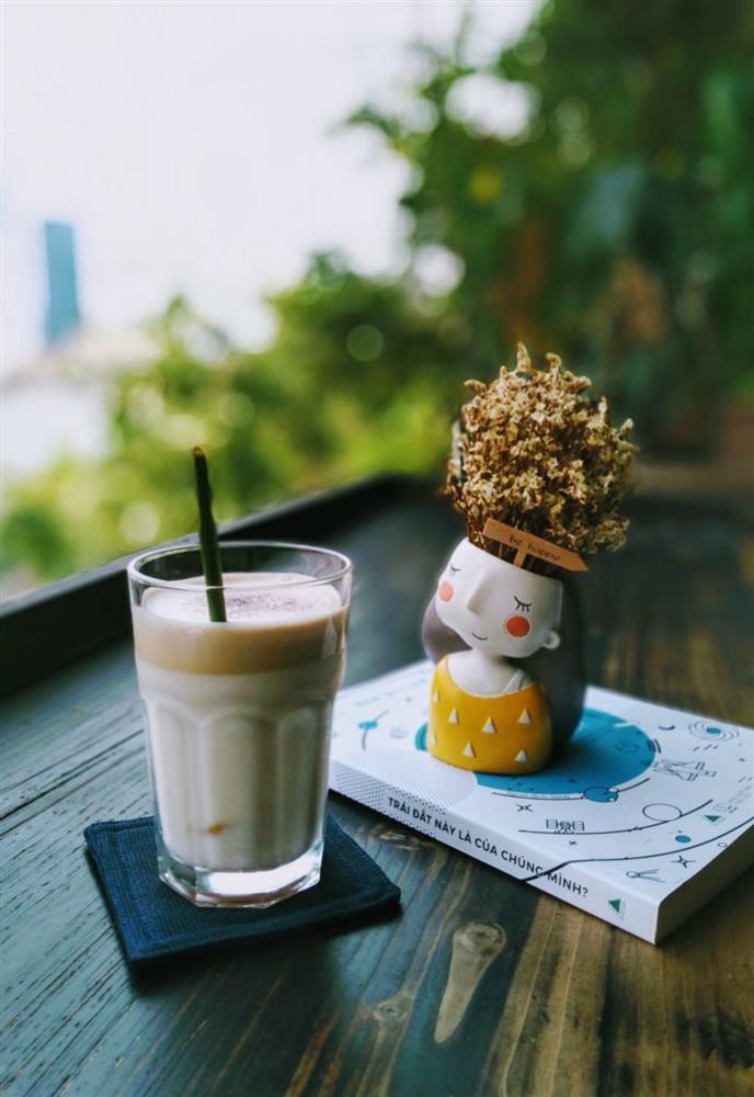 Bao trọn không gian yên tĩnh với những quán cafe sách ở Sài Gòn-10