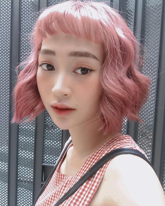 Mâu Thủy lột xác mạnh mẽ với tóc hồng rực giống Thúy Ngân, Vũ Ngọc Anh-8