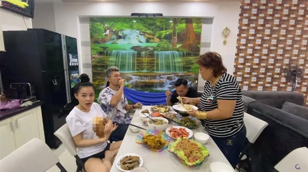 Ngân 98 khoe nhà 8 tầng, khẳng định gia đình giàu nhất thị xã-16