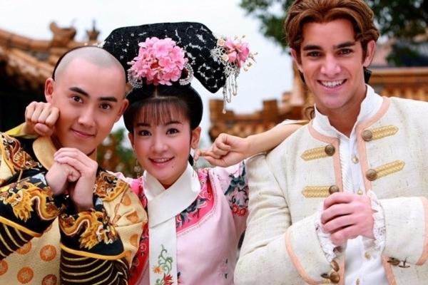 Cặp sao Tân Hoàn Châu Cách Cách lên tiếng về tin ly hôn-2