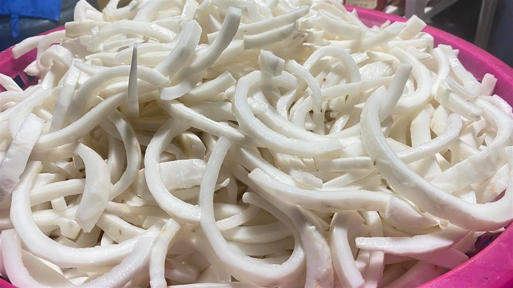 Mẹ Hà Nội chỉ cách làm mứt dừa non ngũ sắc ngon tuyệt cú mèo-3