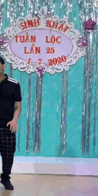 Netizen đào clip Hoài Lâm hát Hoa Nở Không Màu, gây chú ý là bộ nail nữ tính-1