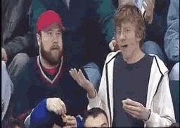 Không thể nhịn cười trước những giây phút lỡ làng trên sóng truyền hình-1