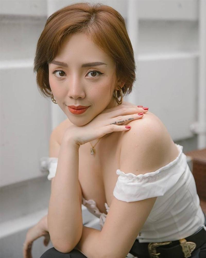 Khuyết điểm ngoại hình của Tóc Tiên-6