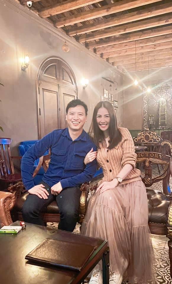 Đang mang thai, Quế Vân khó chịu khi bạn trai bị người cũ đeo bám-2