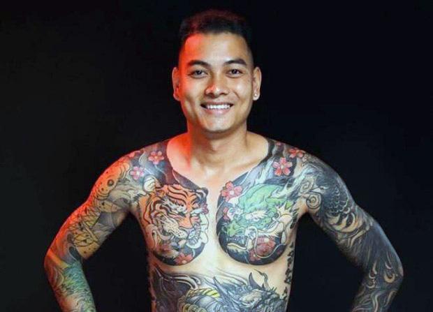 Gã xăm trổ vằn vện nã đạn vào xe của thánh chửi Dương Minh Tuyền bị truy nã-3