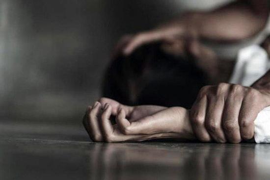 'Yêu râu xanh' dâm ô bé gái 10 tuổi, đe dọa giết cả nhà khi bị tố cáo
