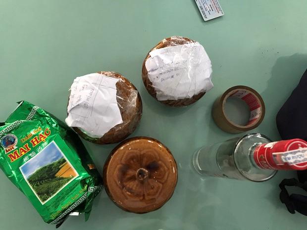 2 hũ gốm nghi đựng tro cốt bị bỏ quên tại quán ăn ven đường ở Đà Nẵng-1