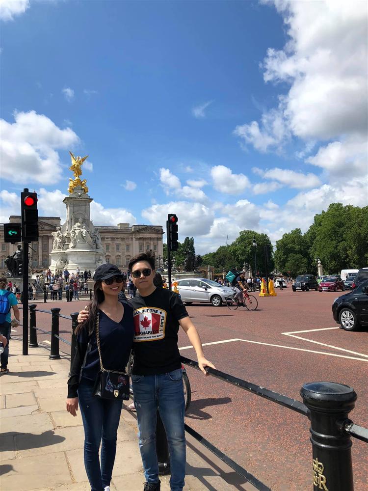 Cuộc sống hôn nhân của ca sĩ Lê Hiếu và hotgirl 9X-12