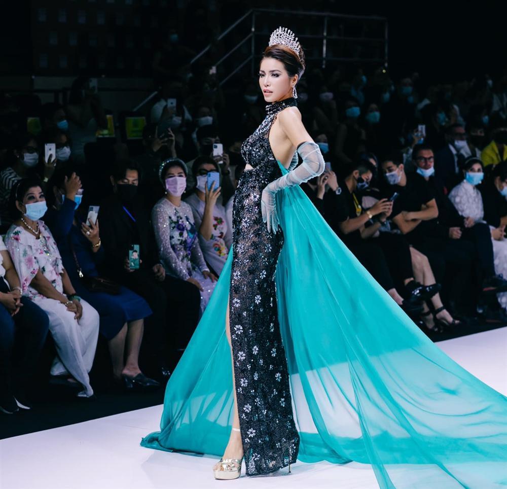 Chân dài Minh Tú sắp kết hôn?-4