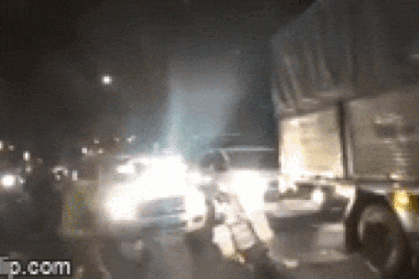 Clip: Vợ vay 4 tỷ đồng chơi đề, chồng con bị giang hồ giở trò bẩn thỉu-6