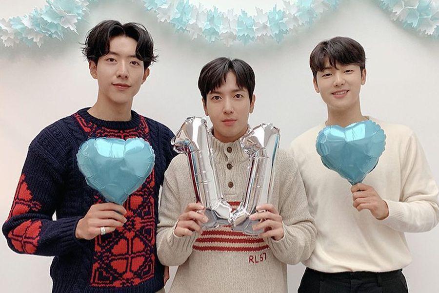 CNBLUE gửi lời cảm ơn người hâm mộ nhân dịp 11 năm ra mắt. Vừa qua, nhóm đã phát hành mini album “RE: CODE” sau khi gia hạn hợp đồng với FNC Entertainment.