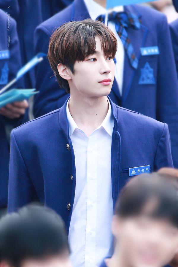 Công ty quản lý thông báo nam ca sĩ Han Seung Woo (VICTON) có những triệu chứng mệt mỏi do suy giảm khả năng miễn dịch. Anh sẽ tạm ngưng hoạt động với nhóm để hồi phục sức khỏe trong thời gian tới.