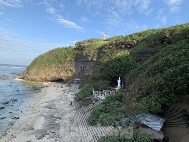 Lý Sơn gắn mã QR cho hàng loạt điểm danh lam, thắng cảnh-1