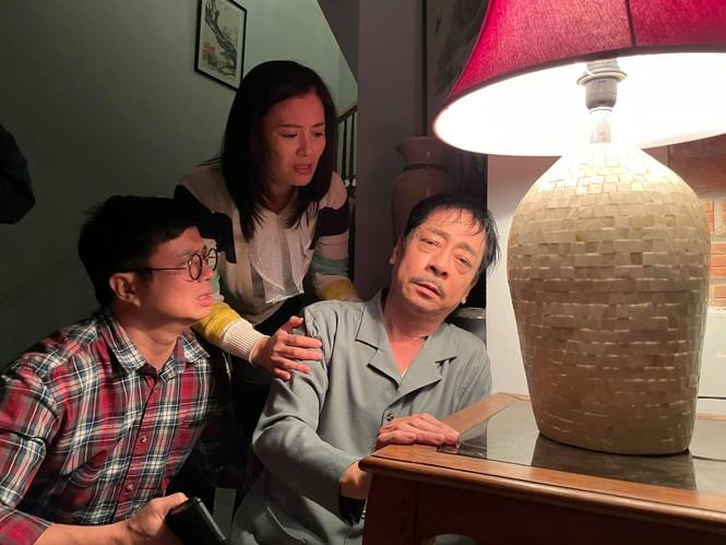 Phim vận vào đời sao Việt: người sốt cao tưởng bị Covid-19, người phẫu thuật cột sống-6