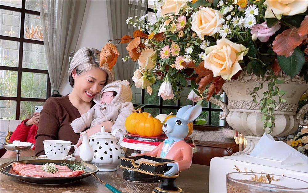 Pha Lê tự thú dùng hàng fake, chưa đủ tuổi chơi hột xoàn-1