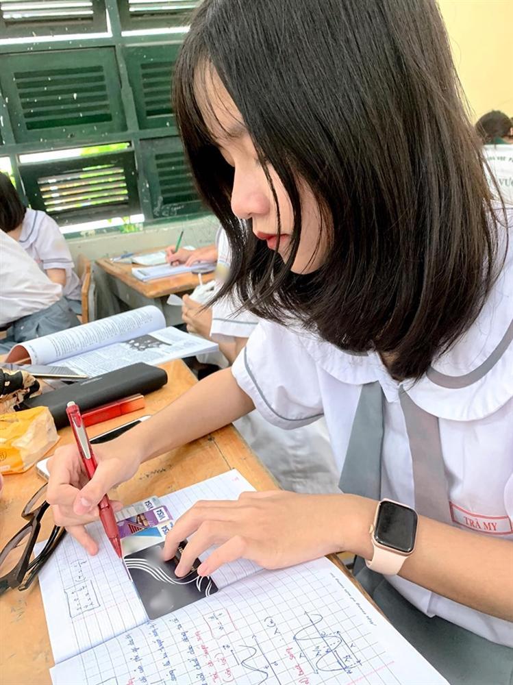 Loạt ảnh bá đạo khi thầy cô giáo đua nhau bắt trend trào lưu thước kẻ-5