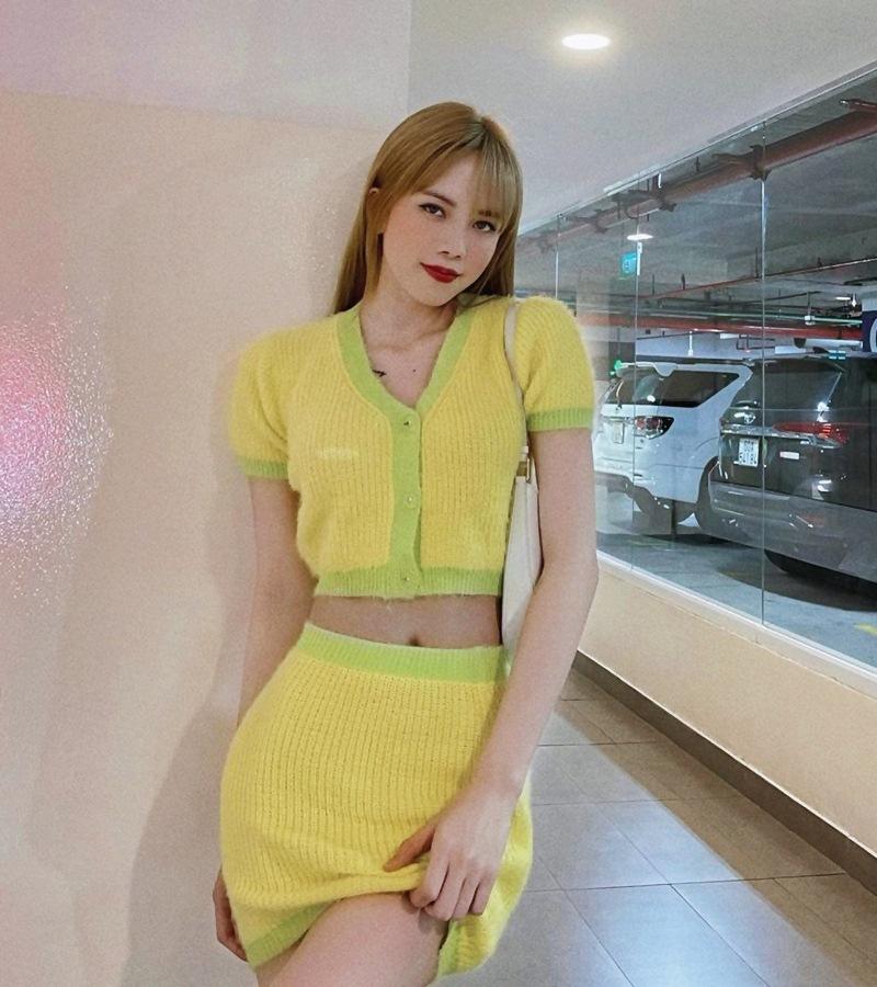 Chi Pu diện đầm khoét ngực sexy - Thiều Bảo Trâm body đẹp như truyện tranh-3