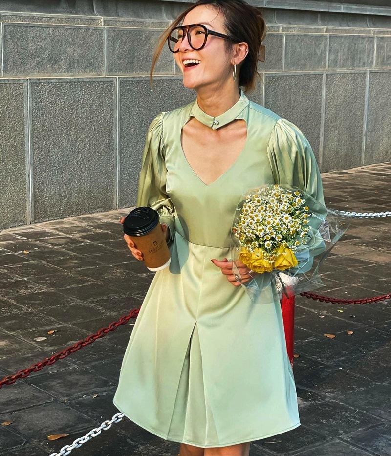 Phối đồ dạo phố tông xanh đẹp mắt như Hari Won - Yến Trang-7