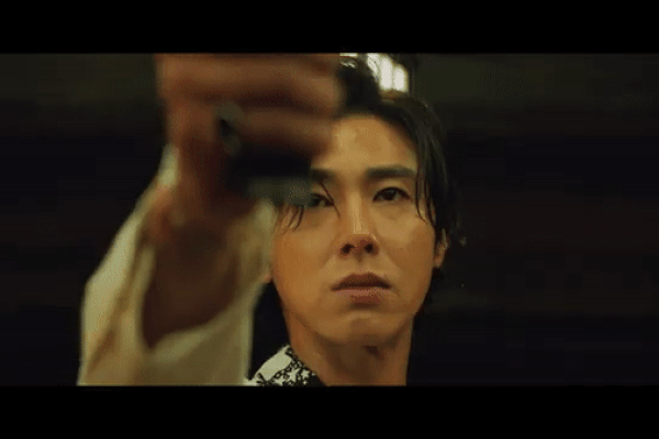 Yunho lột xác ngoạn mục ngày trở lại với MV máu me gắn mắc 19+-5