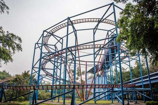 Học sinh tử vong vì tàu lượn rơi ở độ cao 2,5 m