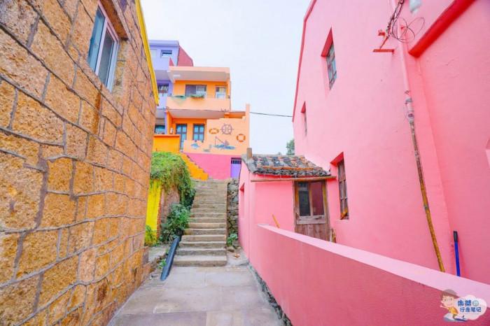 Làng chài lột xác thành ngôi làng 7 sắc cầu vồng hút khách du lịch-5