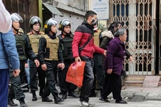 Bà cụ 75 tuổi cầm đầu tụ điểm buôn bán ma túy