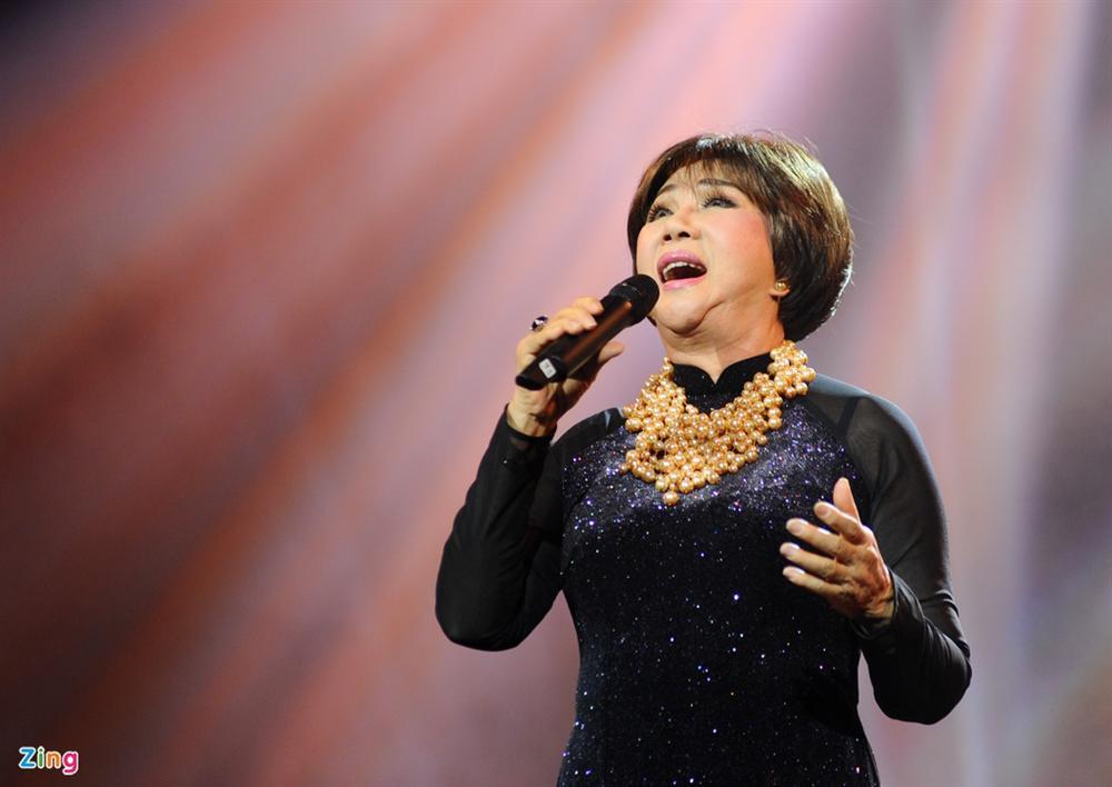 Lệ Thu - tiếng hát bay trên hàng phố bâng khuâng-1