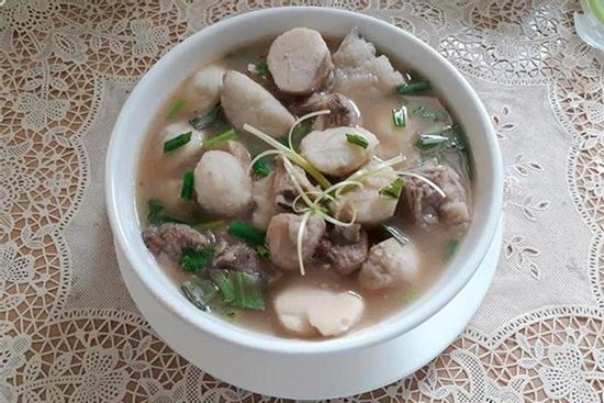 Công thức nấu canh khoai sọ sườn heo