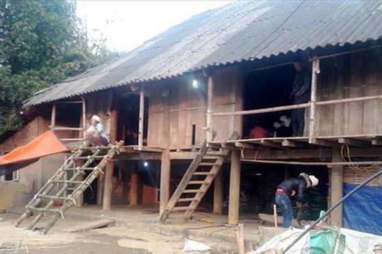 Nhân chứng kể phút nghịch tử truy sát chém cha mẹ tử vong, em trai trọng thương ở Lai Châu