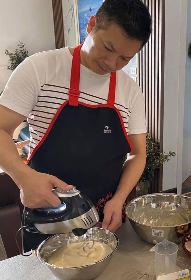 Shark Hưng khiến dân tình đỏ mặt trước khoảnh khắc tình tứ như thanh niên với vợ Á hậu-2