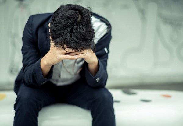 Chồng vô tình lắp camera trong phòng ngủ, phát hiện bí mật của vợ-2