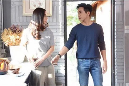 Chồng mắng 'Chỉ tiêu tiền với trông con mà không xong' và màn đáp trả đanh thép của vợ