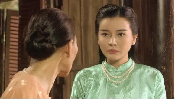 Chị dâu lỡ bấm nhầm công tắc điện bị mẹ chồng đay nghiến và nguyên do sâu xa-1