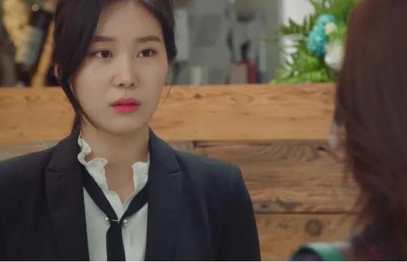 Chị dâu lỡ bấm nhầm công tắc điện bị mẹ chồng đay nghiến và nguyên do sâu xa-2