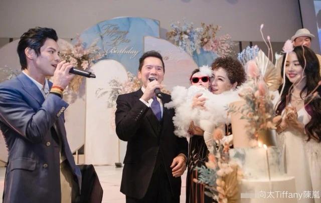 Gia cảnh đơn sơ của con dâu trùm xã hội đen Hong Kong-3