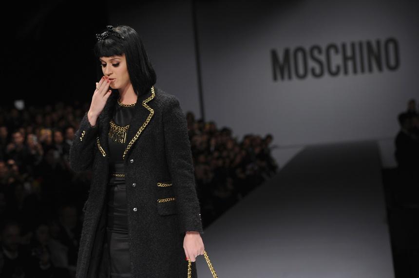 Cảnh bẽ bàng của Katy Perry, Miranda Kerr khi đến muộn-4