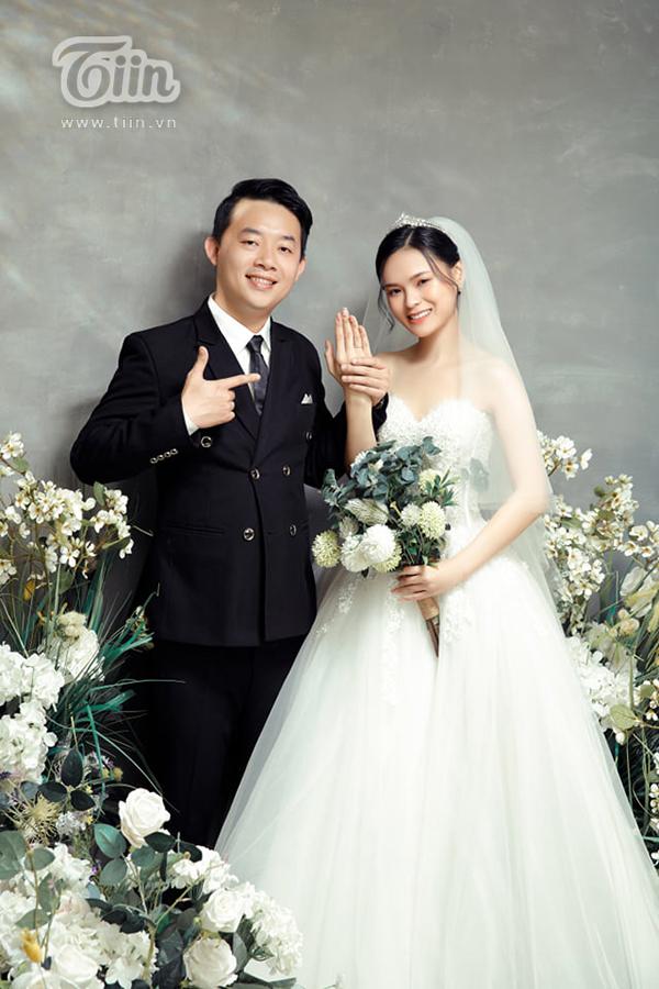 Cổng cưới long phụng sum vầy siêu to khổng lồ của cặp đôi miền Tây gây sốt mạng xã hội-9