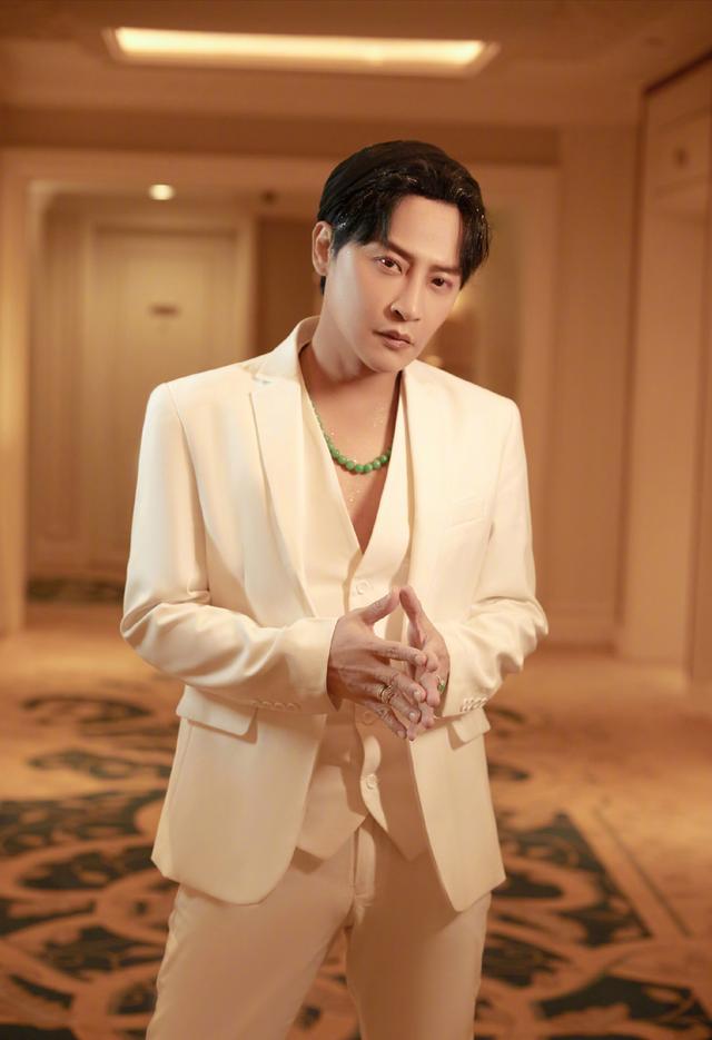 Huỳnh Hiểu Minh và loạt mỹ nam Hoa ngữ gầy rộc khó tin mất hẳn vẻ soái ca-5