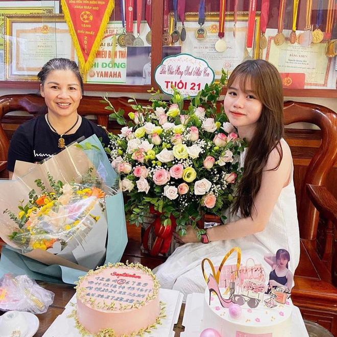 Bồ cũ Quang Hải bị lập tài khoản fake, sốc hơn là danh tính chủ cũ của nick giả-3