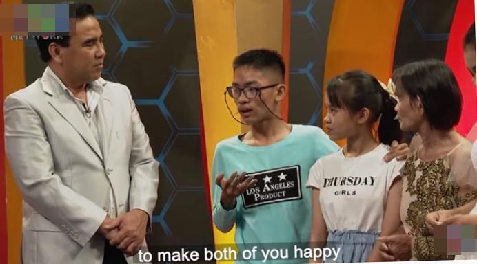 MC Quyền Linh gây xúc động khi vay tiền mặt tặng người nghèo-2