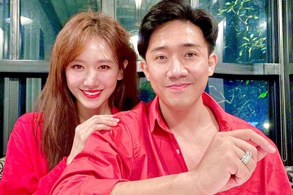 Hari Won đeo mo vào mặt khi lên nhầm xế sang-6