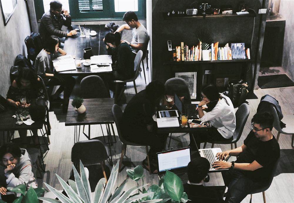 Đi đu đưa ngay những quán cafe tone xám ở Hà Nội có ảnh đẹp như studio-6