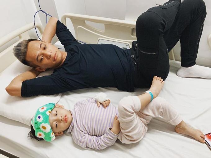 Fan cười bò với loạt biểu cảm hài hước của bố con nhà Độ Mixi-6