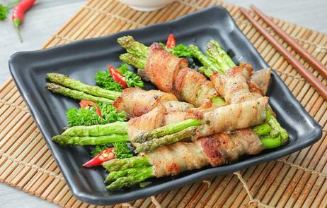 10 phút xong ngay món ba chỉ cuộn măng tây thơm ngon-2