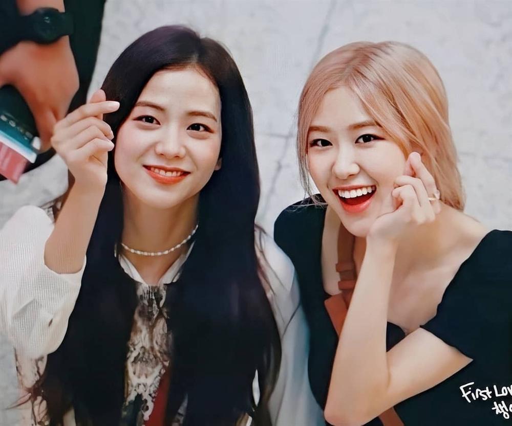 HOT: Tên bài hát debut của Rosé (Black Pink) đã bị lộ tẩy, lại rất liên quan đến Jisoo?-7